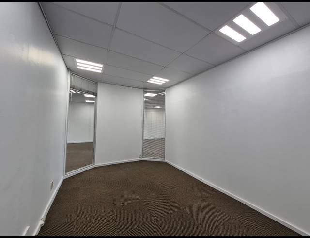 170M² OFFICE TO LET IN ROSEBANK
